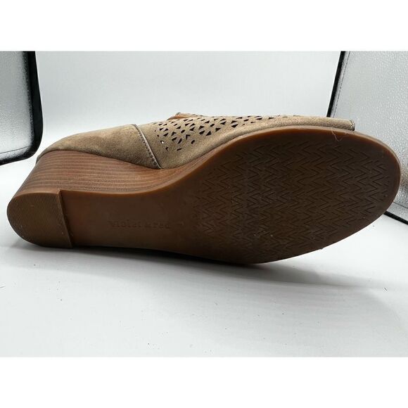 Violet & red laser cut out open toe zipper back wedge booties taupe Sz 10 - Picture 4 of 6